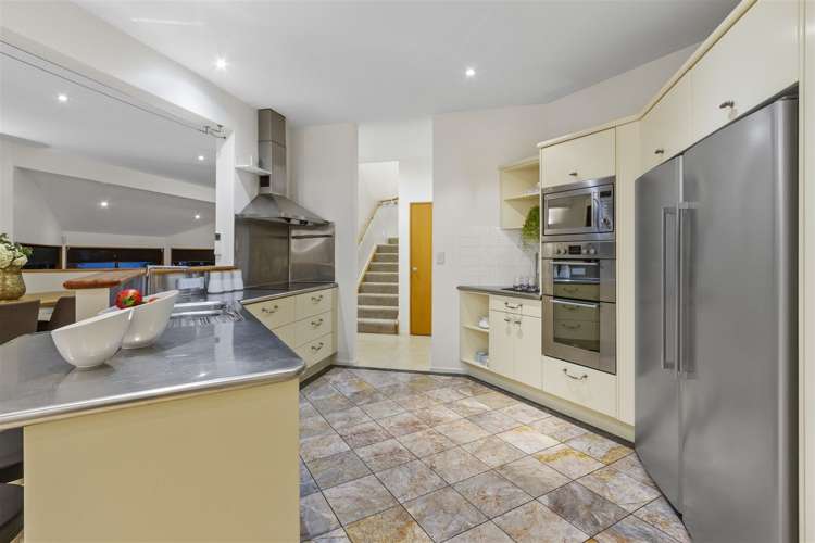 9 The Knoll Greenhithe_11