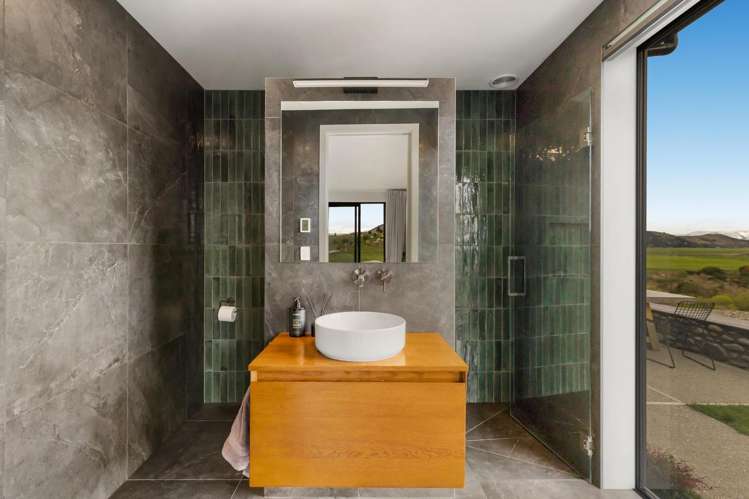 1322 Luggate Tarras Road Cromwell_17