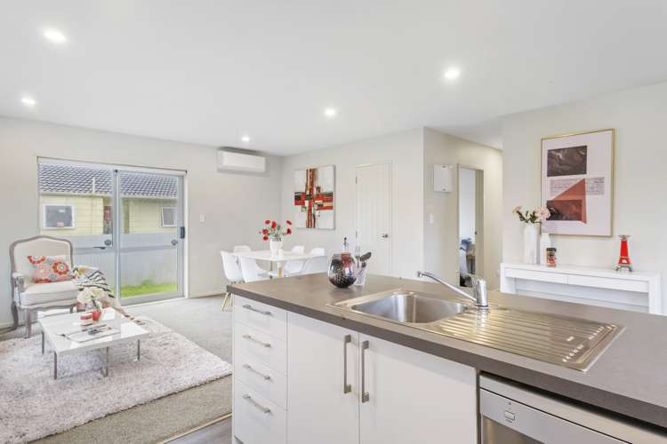 2/1 Clarice Place Takanini_10