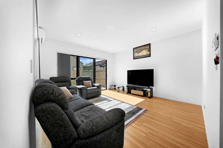 13 John Burn Road Takanini_12