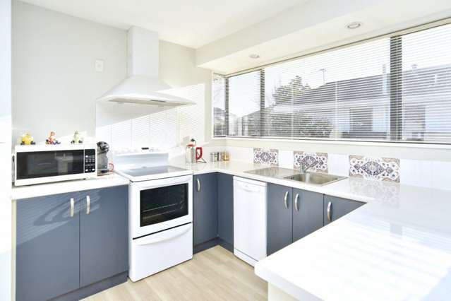 2/14 Spencer Street Addington_2