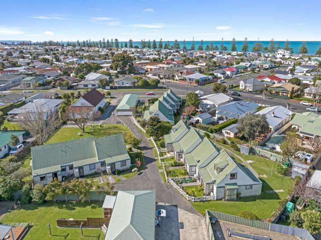 Independence with Comfort & Community at St Lukes