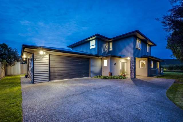 Outstanding, spacious family living – 2012 build