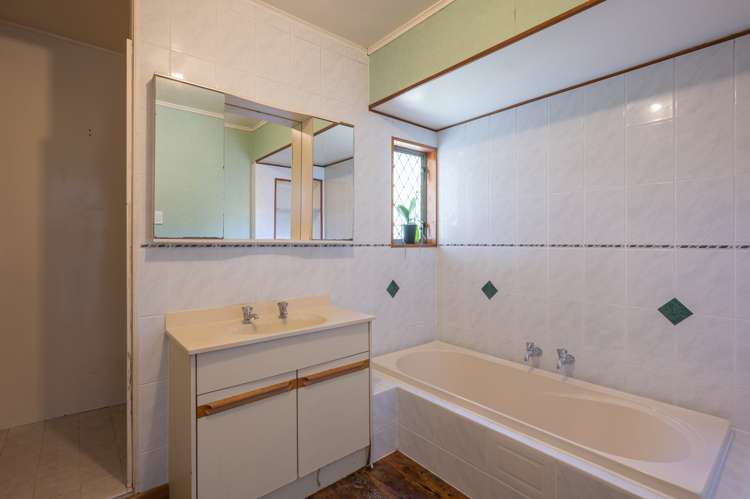 34 Jenner Road Toi Toi_16