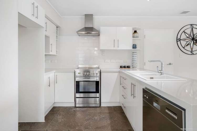 1/50 Saint Annes Crescent Wattle Downs_12