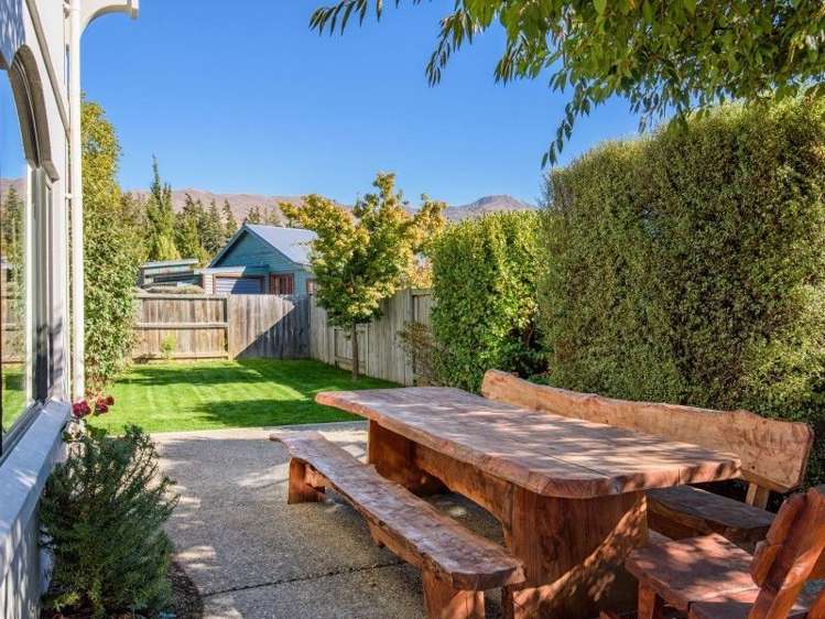6 Aspinall Street Wanaka_16