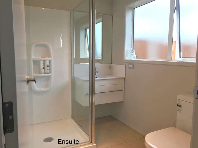 6 Kowi Lakes Drive One Tree Point_8