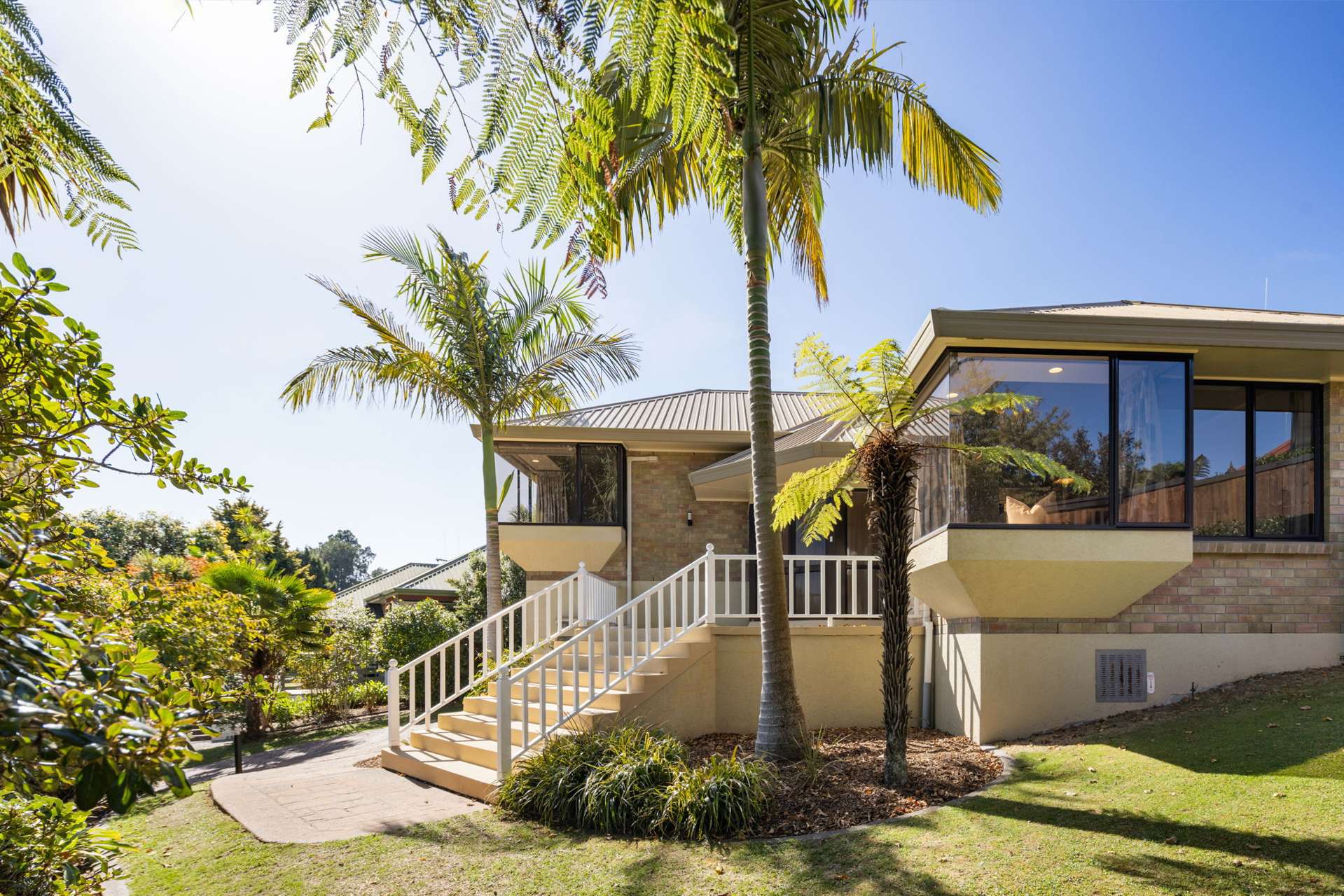 800 River Road Chartwell_0