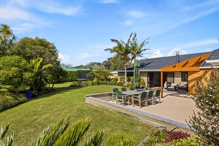 175 Oaia Road Muriwai Beach_13