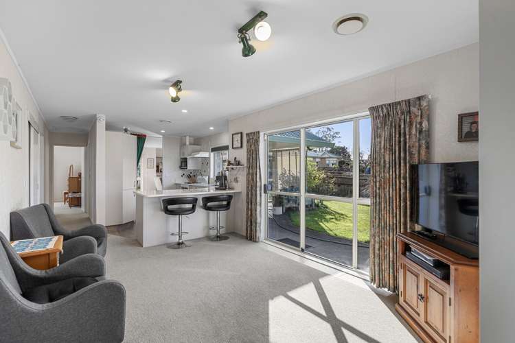 64 Sunnyhills Avenue Glenview_5