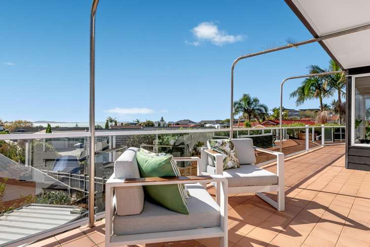 4 Dorrington Place Eastern Beach_35