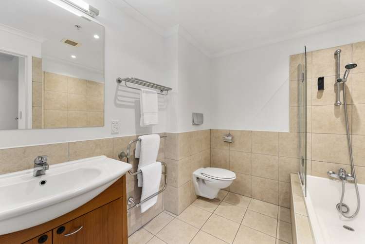 312/136 Marine Parade Mt Maunganui_13