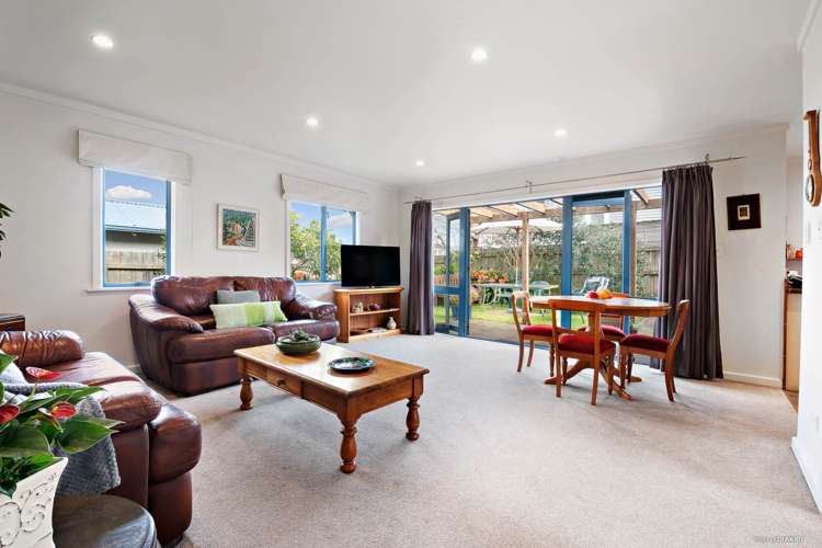 15a Ascot Avenue Narrow Neck_5