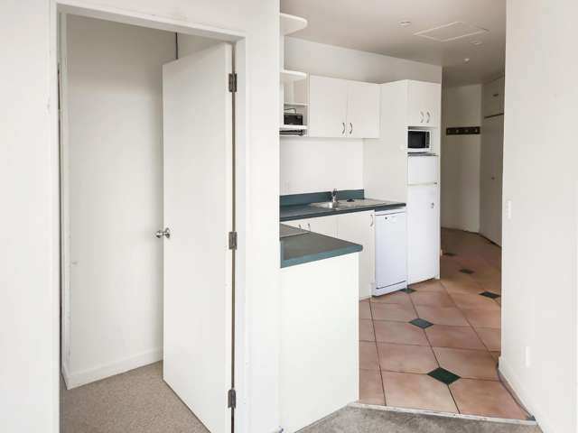 10D/126 The Terrace 2185_4