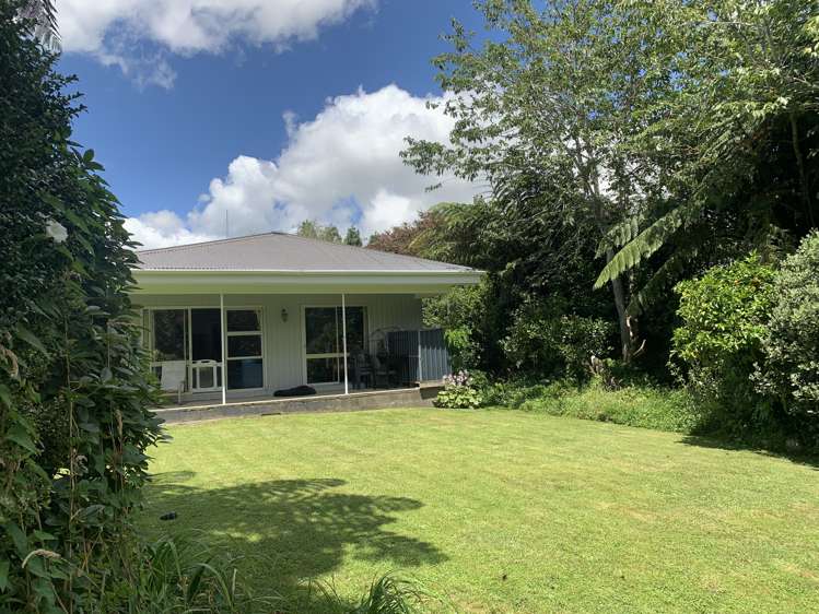 2121 Mountain Road Tariki_12