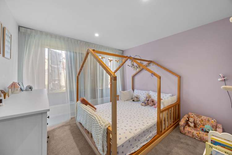 7 Hebbard Court Albert Town_17