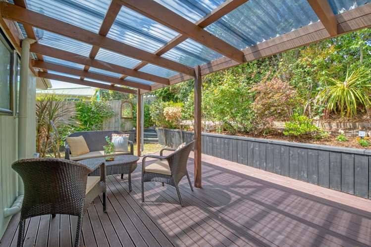 2/4 Eagle Place Red Beach_7