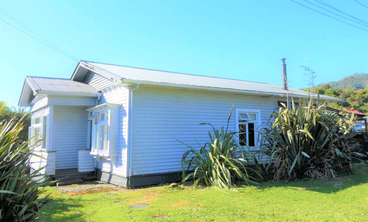 10 Hall-Jones Street Runanga_17