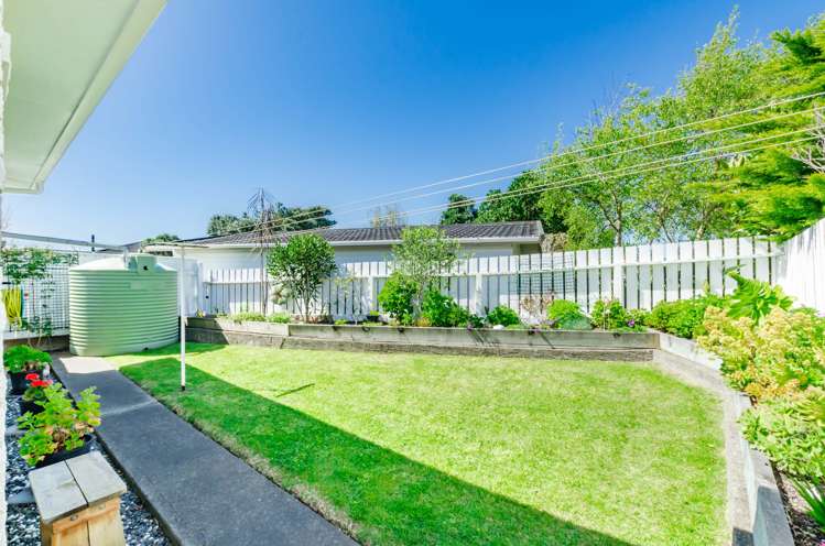 2 Malfroy Lane Raumati Beach_23