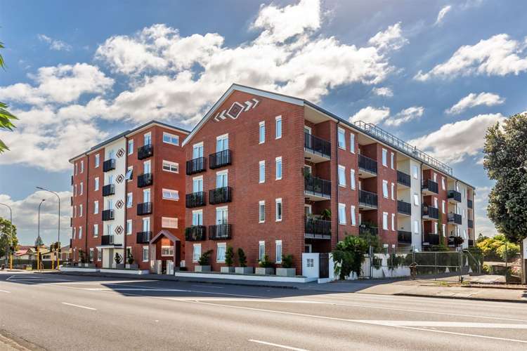 G05/1c Soljak Place Mount Albert_27