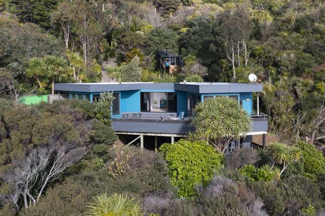 73 Piha Road Piha_1