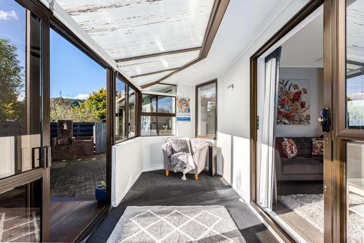 55 Larchmont Grove Totara Park_11