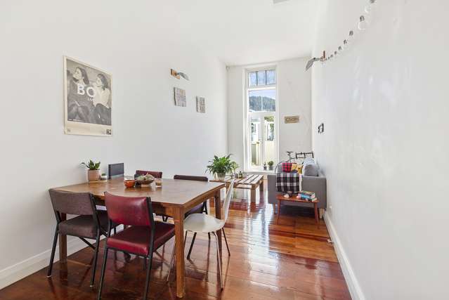 2/245 Adelaide Road Newtown_3