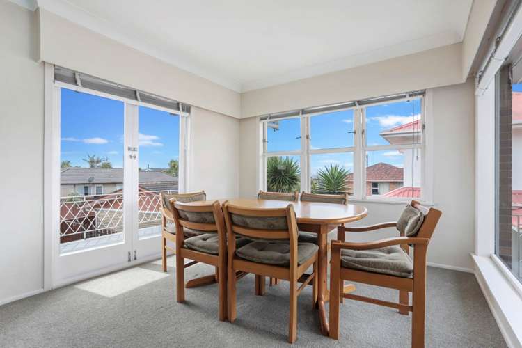 4265 Great North Road Glendene_16