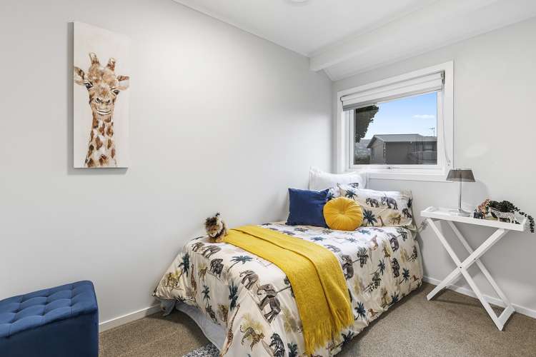 17 John Witton Drive Crofton Downs_9