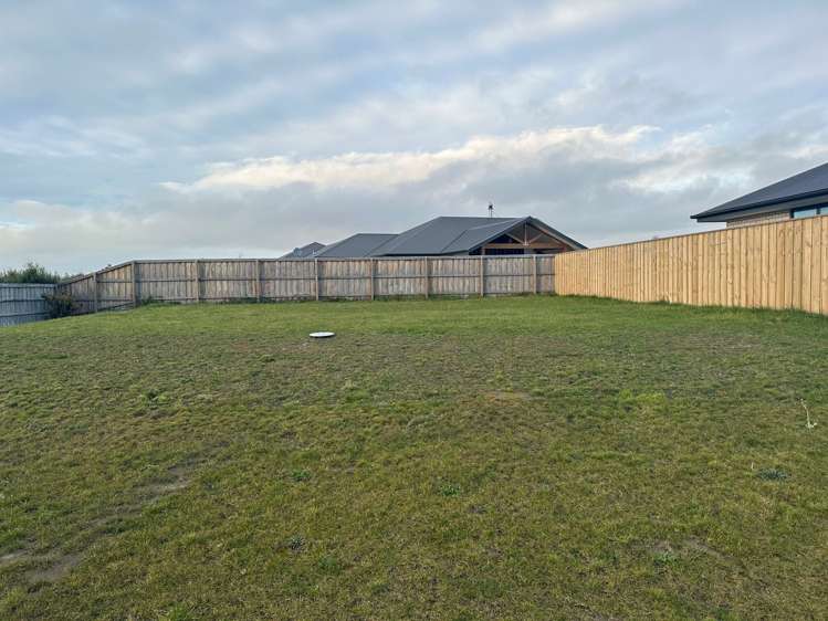 29 Kingfisher Avenue Amberley_2