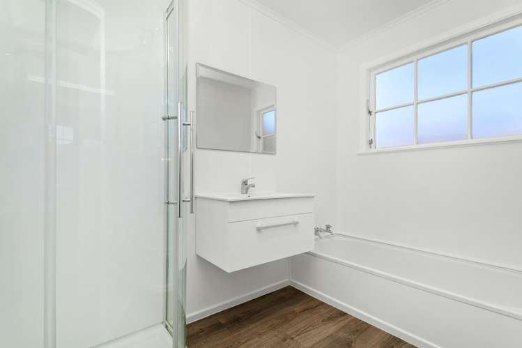 37 Momona Street Wainuiomata_11