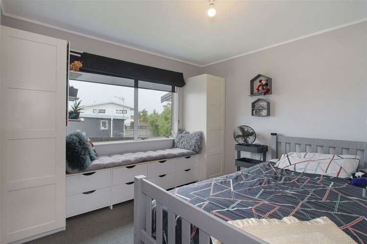 25 Crispe Road Clarks Beach_11