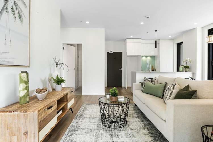 12 Barrack Road Mt Wellington_5