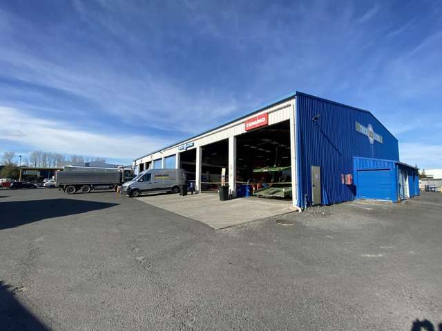 Central High-Profile Workshop or Warehouse