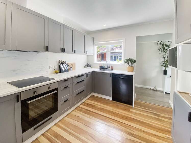 3/237 Edmonton Road Te Atatu South_10