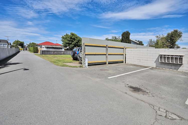 22 Avenal Street Avenal_25