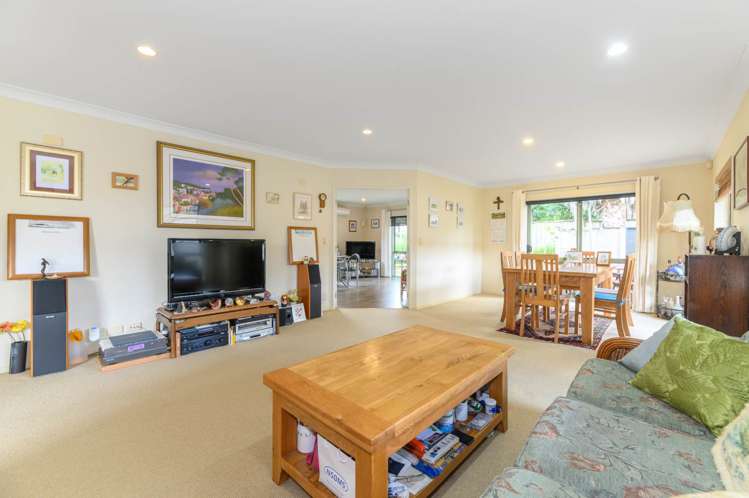 1 Mary Forgham Drive Greenhithe_19