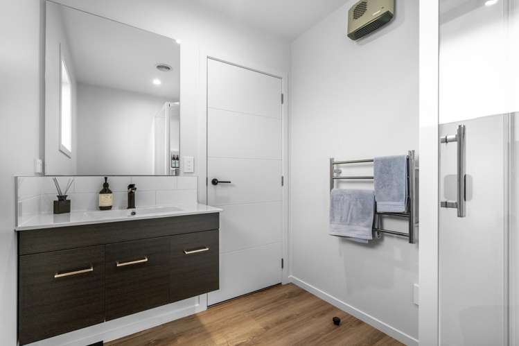 25 Glenda Place Seaward Bush_18