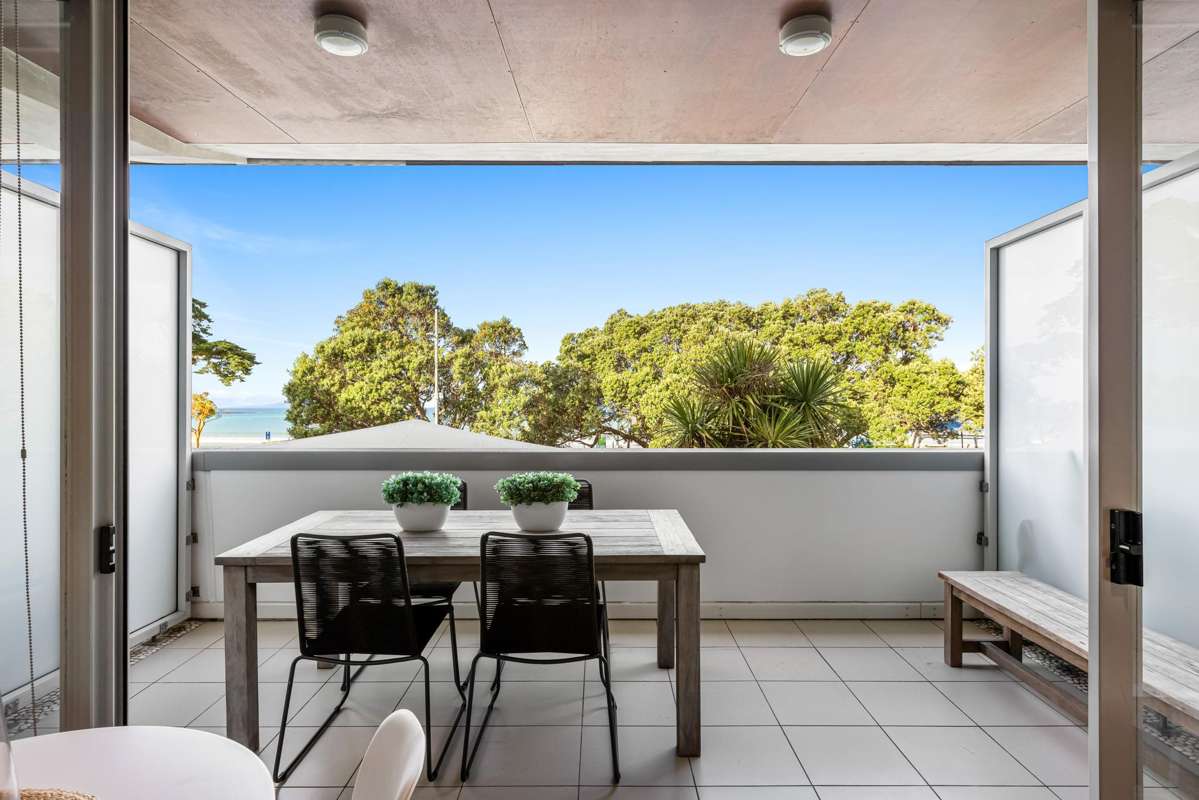 2/6 Beach Front Lane_2