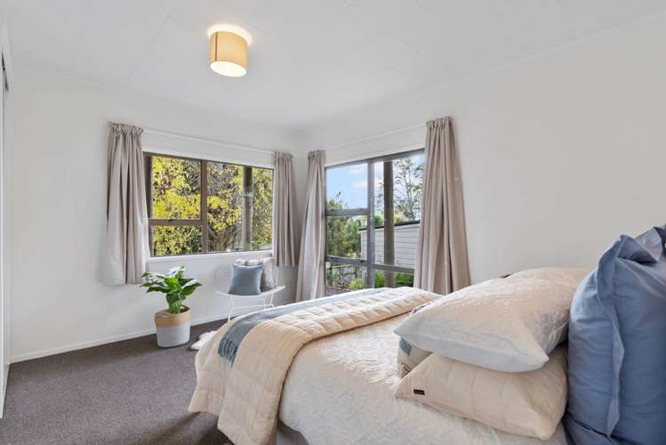34 Fairmount Road Titirangi_11