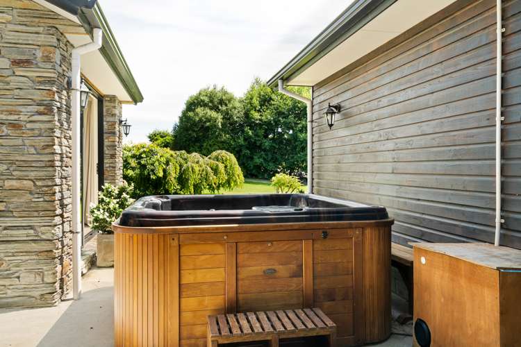 4 Monteith Road Albert Town_13