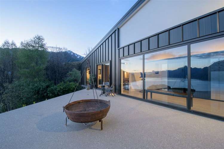 13 Vancouver Drive Queenstown_4