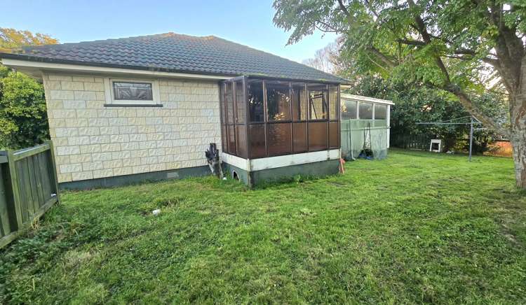 32 Coronation Street Paeroa_13
