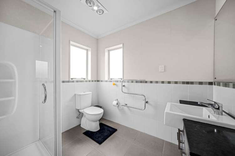 5 Viera Drive Flat Bush_17