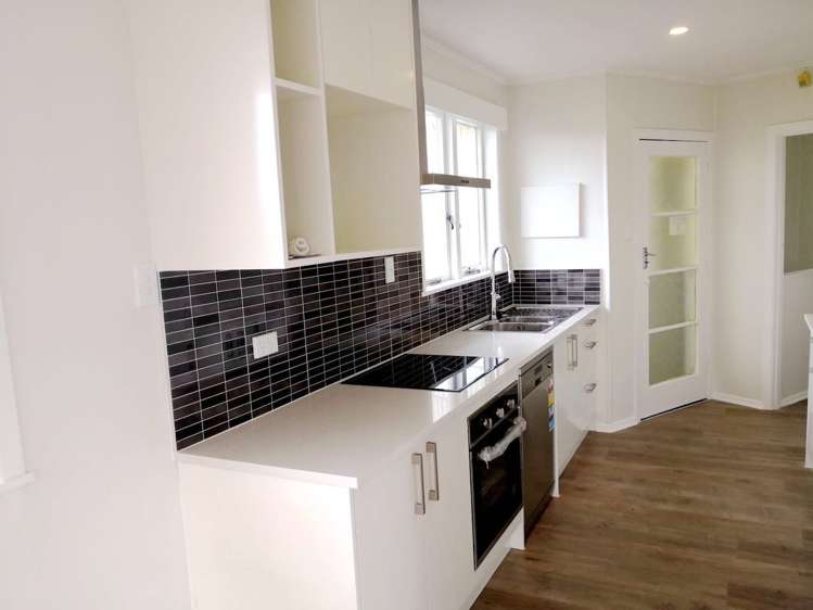 70 Dundee Place Blockhouse Bay_7