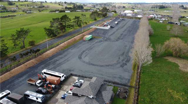 NORTH SHORE - DAIRY FLAT YARDS