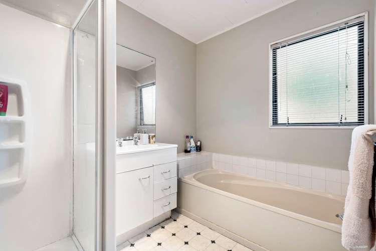 2/22 Barneys Farm Road Clendon Park_4