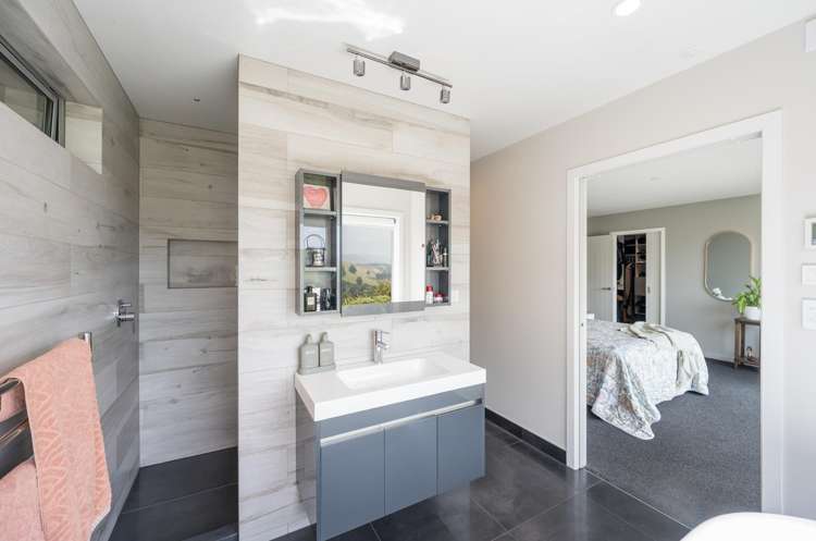 22 Fellbridge Rise Wakefield_10