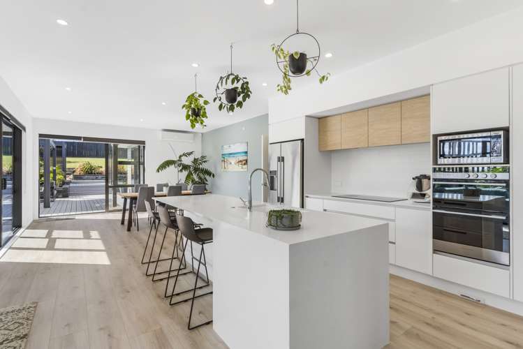 45 Angiangi Crescent Beachlands_6