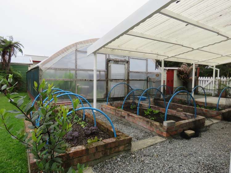 3 Sunderland Street Waimangaroa_25